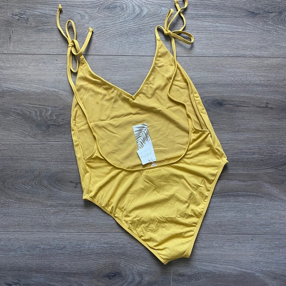 Billabong ‘Last Sun’ One Piece - Picture 13 of 13